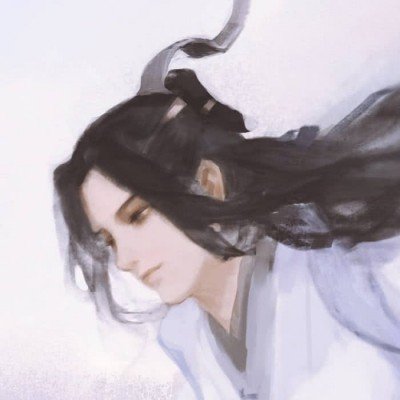 女子刮大腿疏通胆经像刨木头
